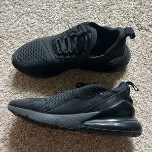 Womens Black Nike 270